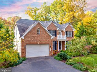 20719 Evergreen Mills Rd, Leesburg, VA 20175