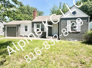 4025 S Crestview Rd, Independence, MO 64052