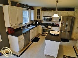 5th image of 10465 Denton Creek Dr