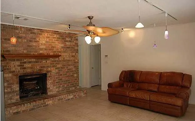 4239 Burtonwood Cir — Photo 39