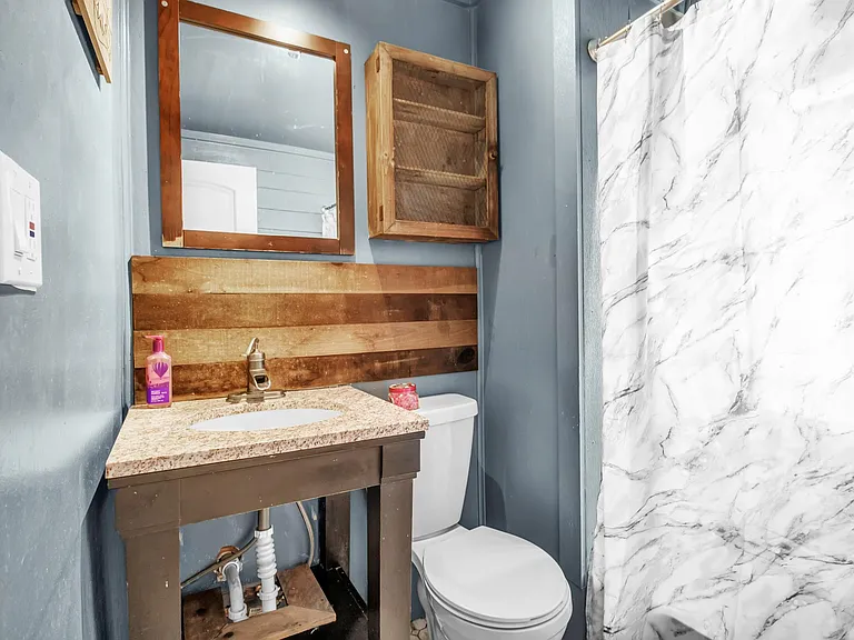 134 E Delavan Ave #1 — Photo 9