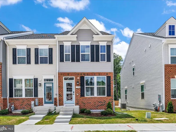 124 Spring Gate Ln, Pasadena, MD 21122