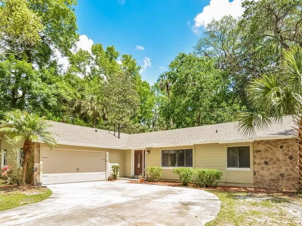 241 Holiday Ln, Winter Springs, FL 32708