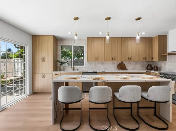 3375 Fuchsia St, Costa Mesa, CA 92626