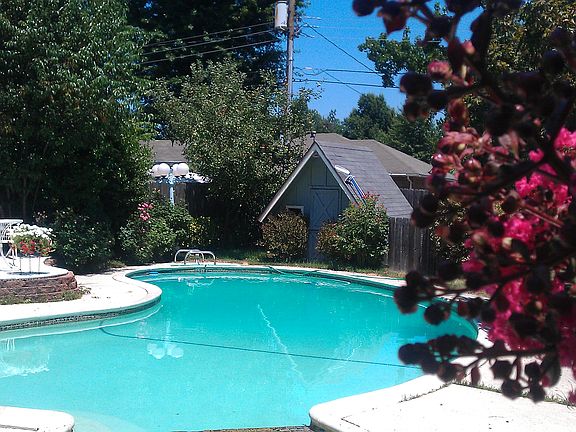 Pool & pool storage house