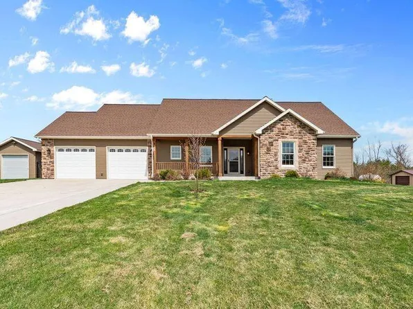 808 Knollwood ROAD, West Bend, WI 53095