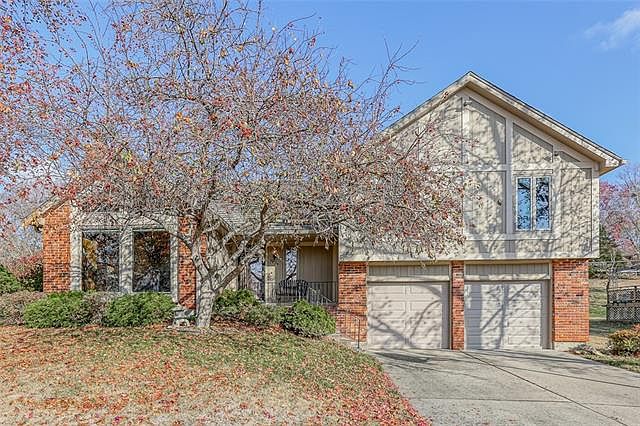1st image of 3803 NE Beechwood Dr