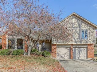 3803 NE Beechwood Dr, Lees Summit, MO 64064