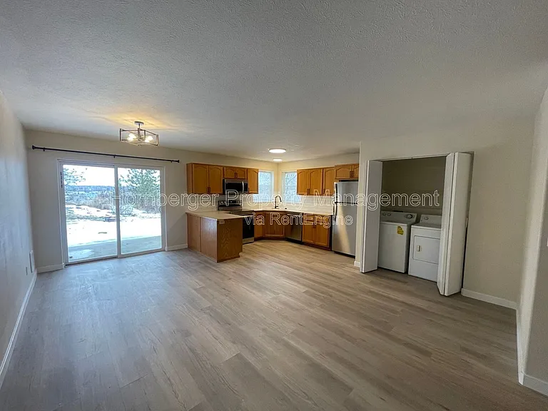 1605 E Hartson Ave #2 — Photo 6