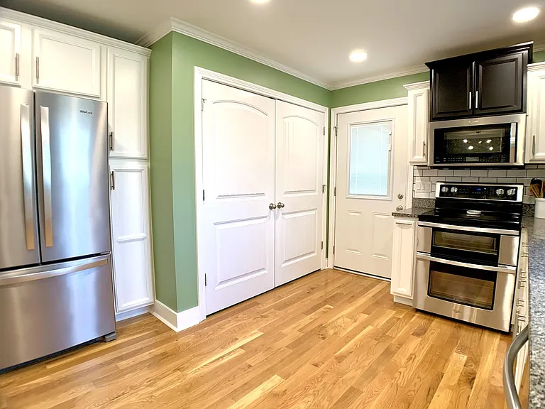 423 Rivermont Dr — Photo 15