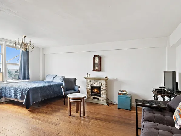 4320 Van Cortlandt Park E image 8 of 15