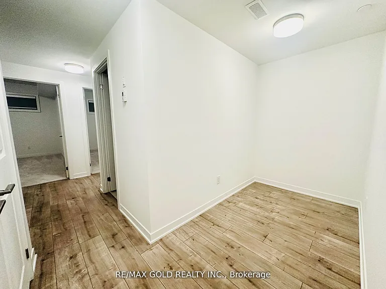 4015 Hickory Dr #13 — Photo 11