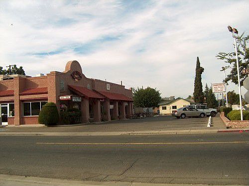 3rd image of 551 N Farmersville Blvd