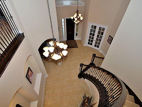 4th image of 3108 Cotswold Manor Dr S