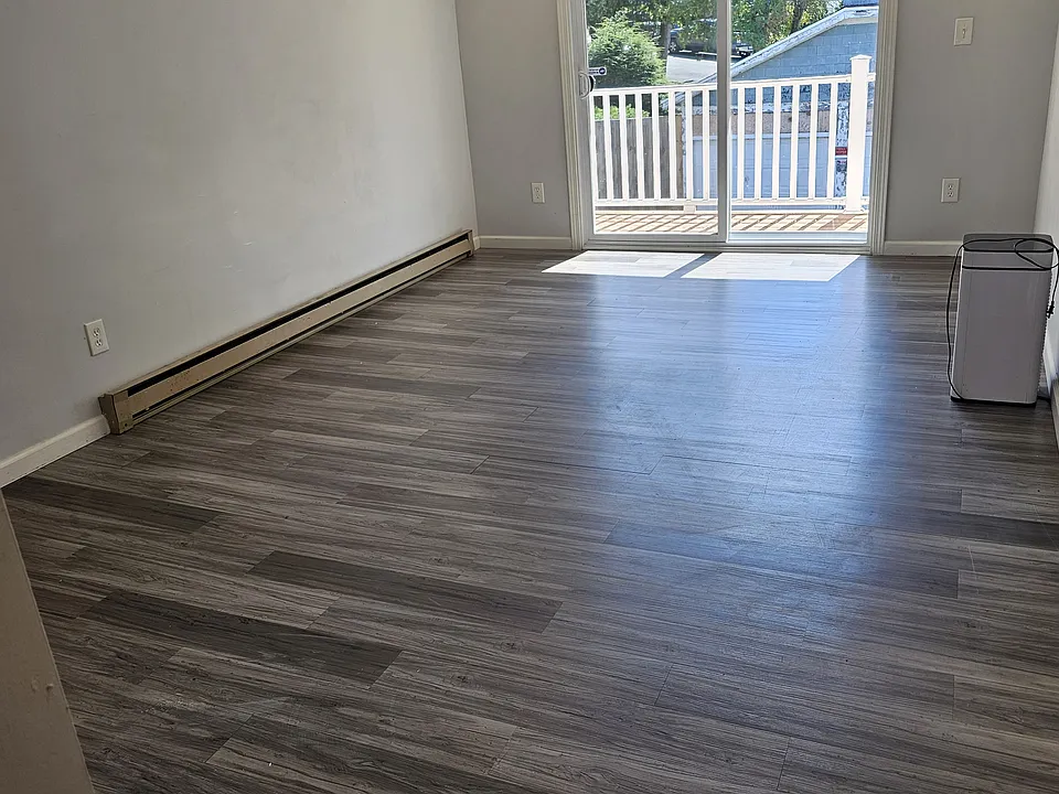 44 Northern Dr #2N