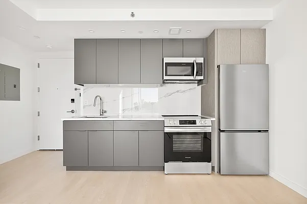 Rented by CW Realty Property Management LLC | media 4