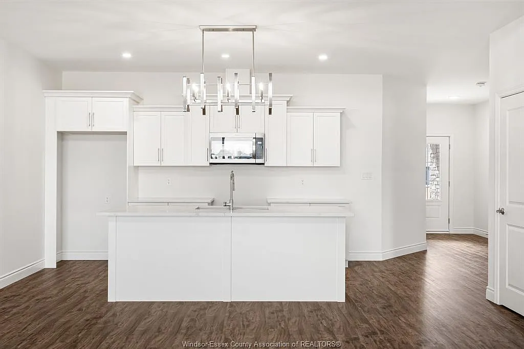 2 bed, $2,800 — Photo 4