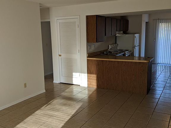 4th image of 1524 James Patrick Ln #5