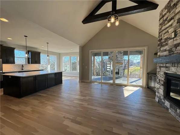 22699 W 87th St, Lenexa, KS 66227