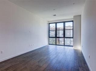 800 Embassy Dr APT 233, Austin, TX 78702