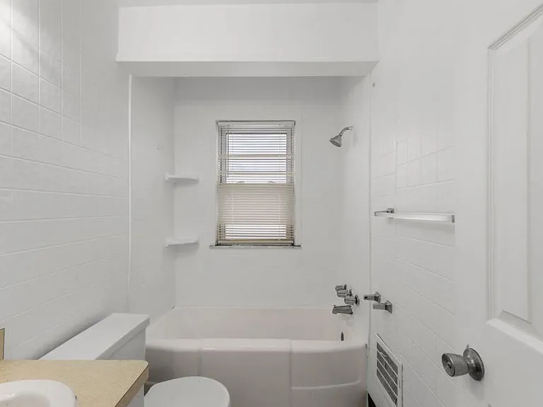3511 Monroe St — Photo 22