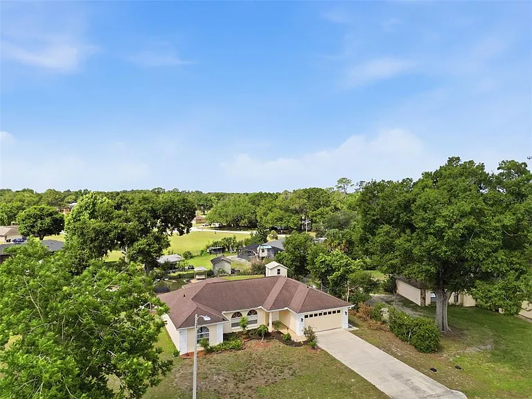 1011 Winifred Way — Photo 31
