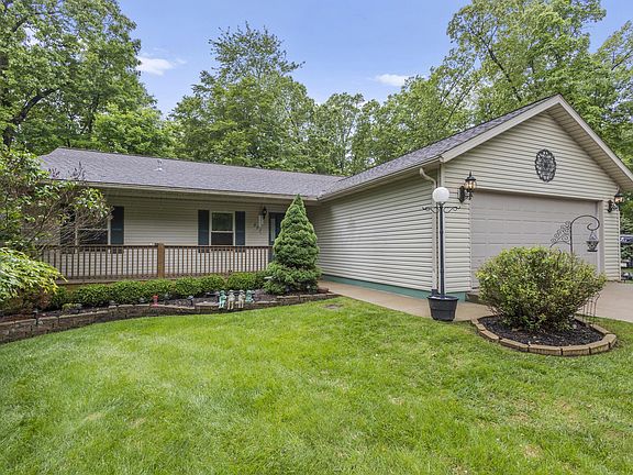2nd image of 553 Floral Valley Dr W