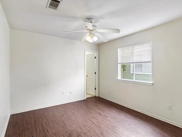887 Sagewood Trl — Photo 18