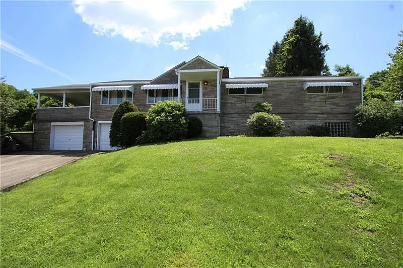 1164 Connellsville Rd photo 1