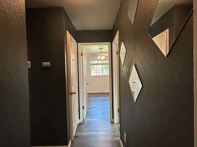 3086 Beverly Ct — Photo 10