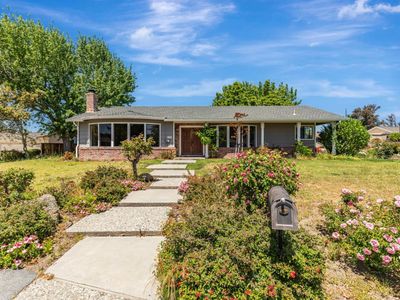 445 Marks Dr, Hollister, CA, 95023