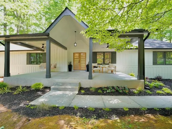3875 Grizzard Trl, Peachtree Corners, GA 30092