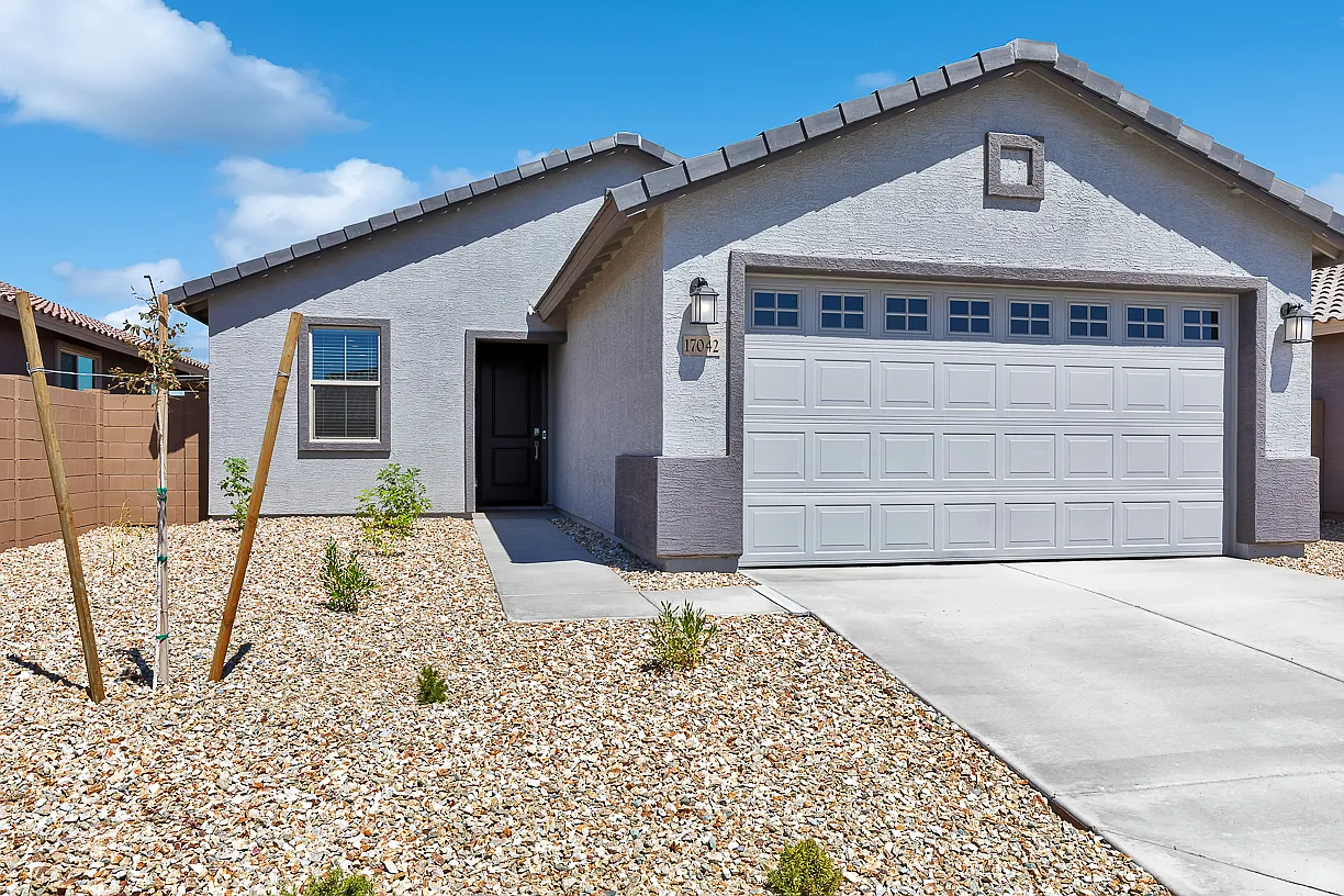 3 bed, 1392 sqft, $2,050 — Photo 1