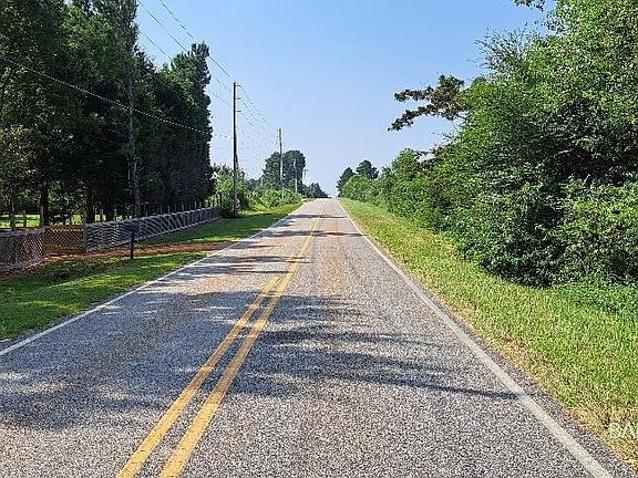 2nd image of 24264 Cowpen Creek Rd
