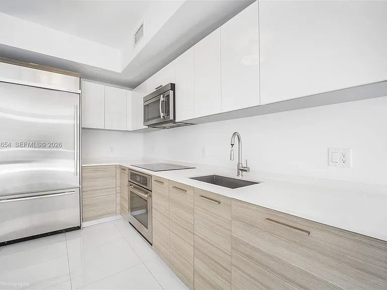 1300 Brickell Bay Dr #1803 — Photo 15
