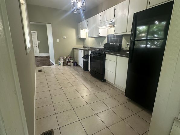 58 Union St #1/2