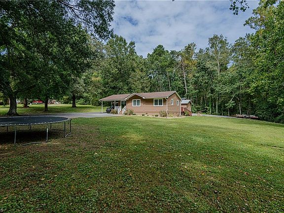 2nd image of 1139 Greenwood Dr