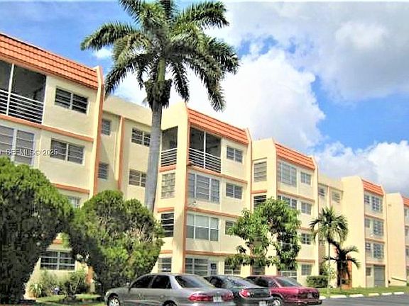 3rd image of 2451 NW 41st Ave APT 302
