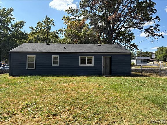 2nd image of 9868 Lorna Ln