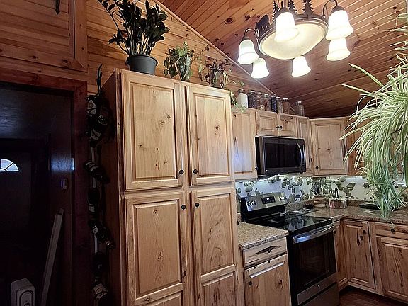 5th image of 123 Johns Rd