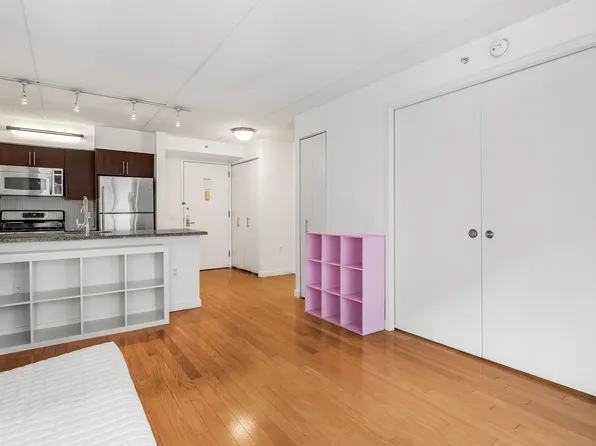 555 West 23rd Street image 1 of 20
