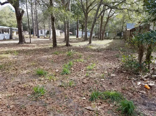 9912 Foxchase Rd, Southport, FL 32409