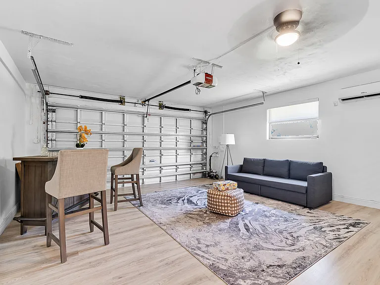 5012 Hayes St — Photo 24