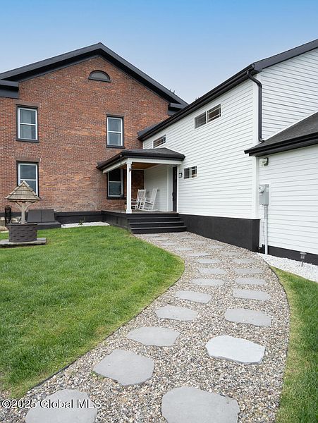 3rd image of 14 Harris Road