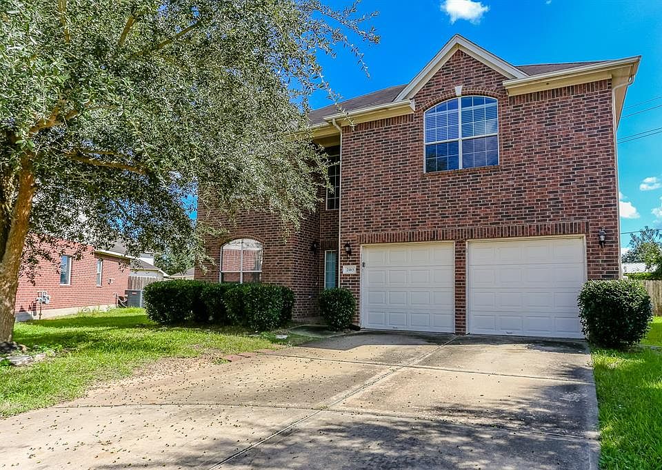 1st image of 2403 Lago Mirado Way