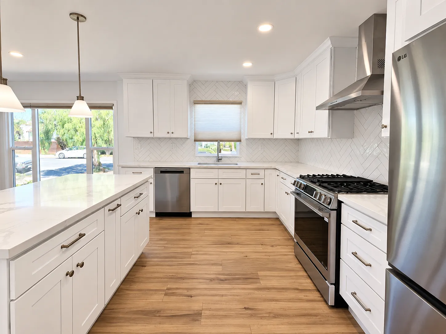 3 bed, 1550 sqft, $9,000 — Photo 3