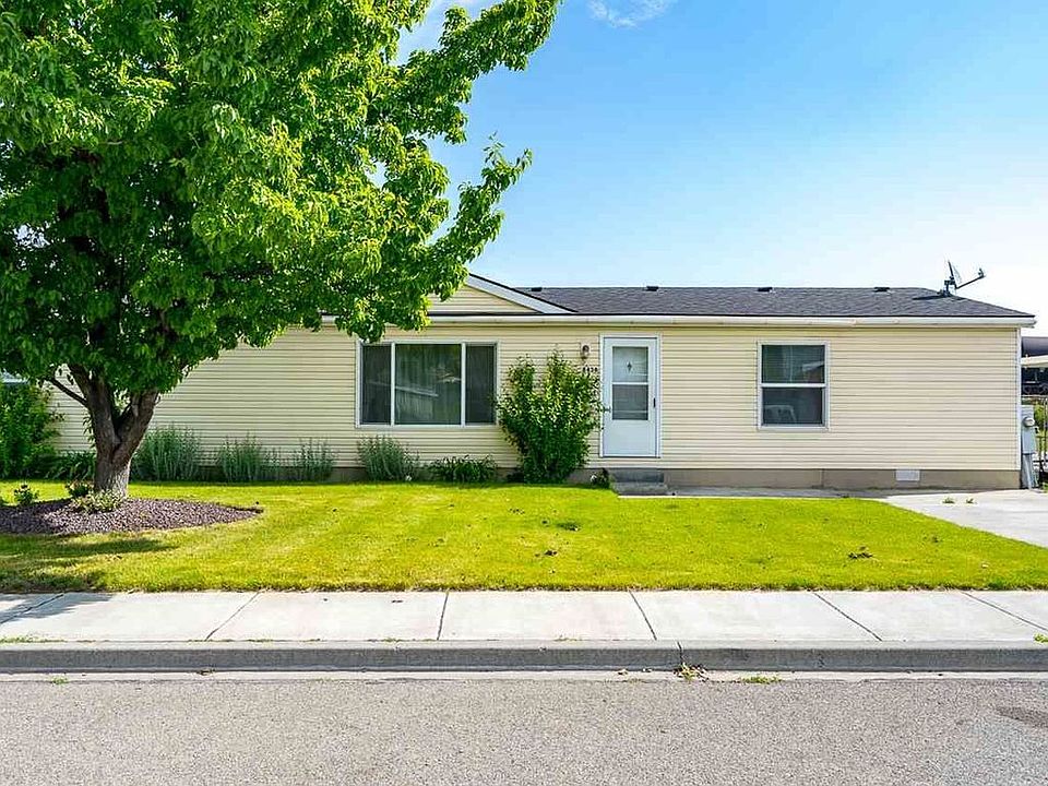1st image of 8436 W Canyon Ave