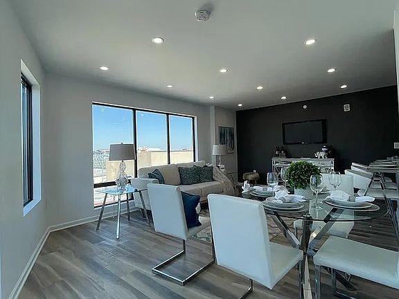 4th image of 503 Market St #5C