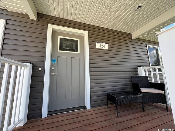 2nd image of 424 3rd AVENUE W