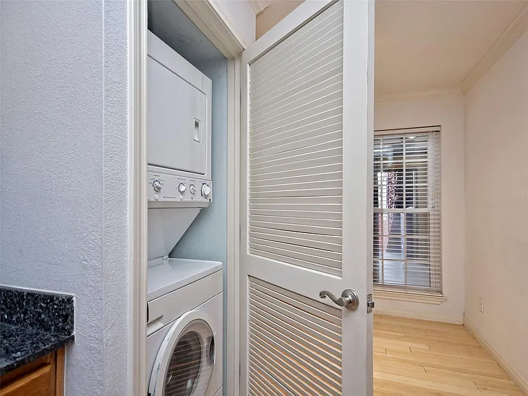 900 S Lamar Blvd #311 — Photo 9
